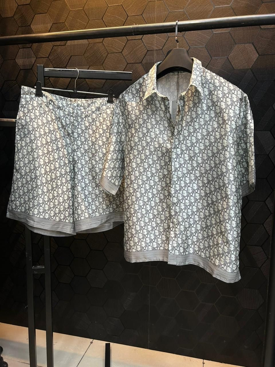 Ensemble short ( logo)